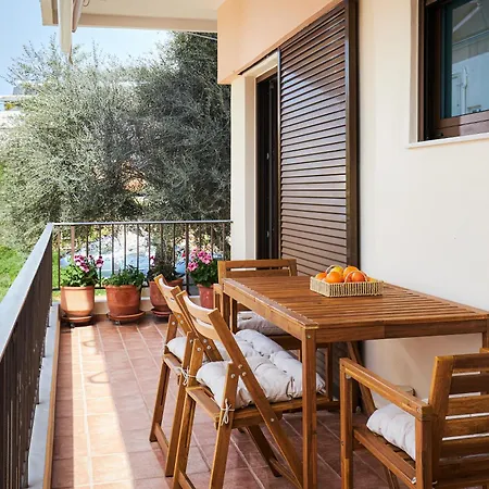 Apartman Katsambas - Cozy Retro-luxury With Balcony