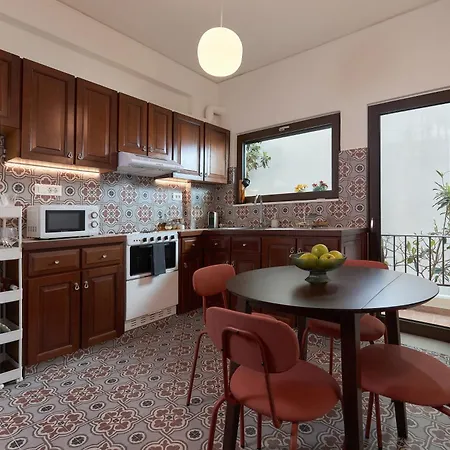 Katsambas - Cozy Retro-luxury With Balcony Апартаменты Ханья