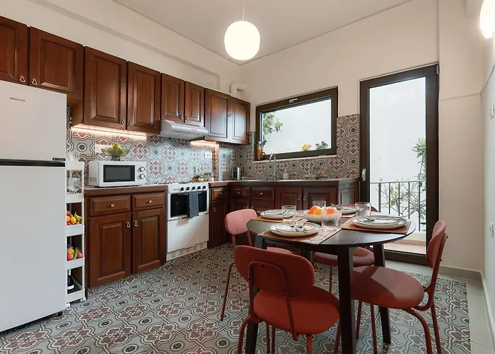 Katsambas - Cozy Retro-luxury With Balcony